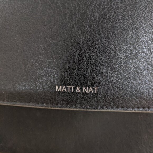 MATT & NAT BLACK ENVELOPE BAG - Picture 7 of 8
